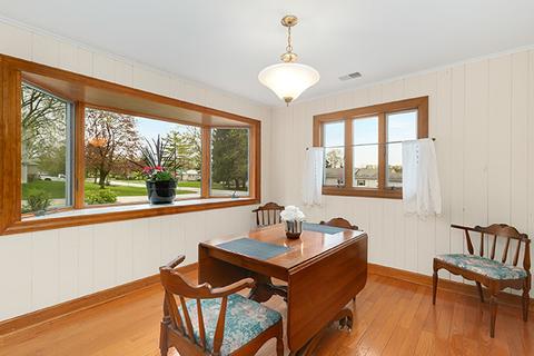 1045 Aspen St, Hoffman Estates, IL 60169 photo 14