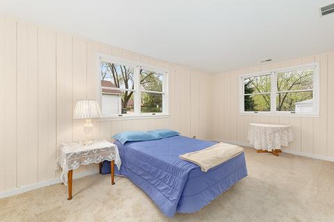 1045 Aspen St, Hoffman Estates, IL 60169 photo 19