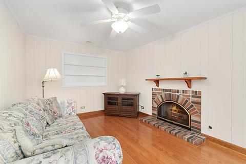 1045 Aspen St, Hoffman Estates, IL 60169 photo 16