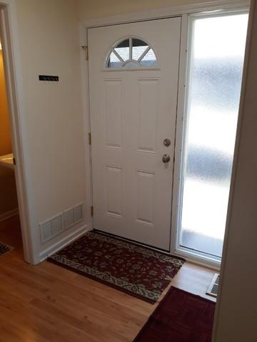 1604 Bow Trl, Wheeling, IL 60090 photo 2