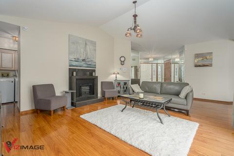 21303 Silktree Cir, Plainfield, IL 60544 photo 3