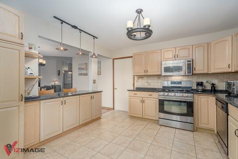 21303 Silktree Cir, Plainfield, IL 60544 photo 5