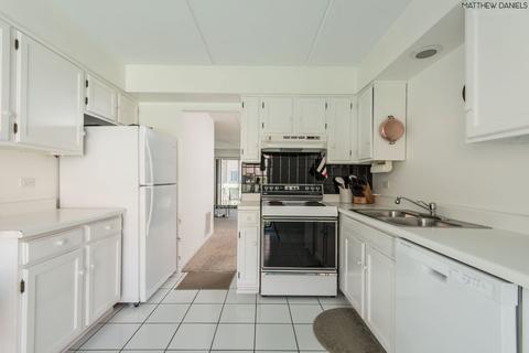 5406 Chateau Dr #2, Rolling Meadows, IL 60008 photo 2