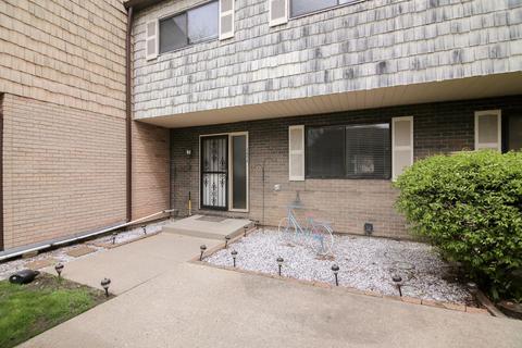 1654 Tahoe Circle Dr, Wheeling, IL 60090 photo 2