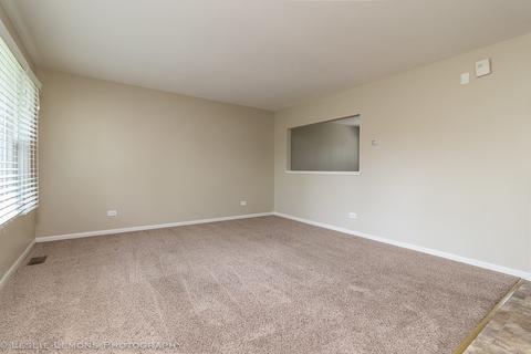 1441 Marcy Ln, Wheeling, IL 60090 photo 4