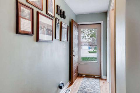 656 Rosner Dr, Roselle, IL 60172 photo 3