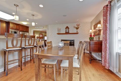1435 Phoenix Dr, Des Plaines, IL 60018 photo 12