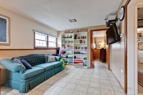 1435 Phoenix Dr, Des Plaines, IL 60018 photo 24
