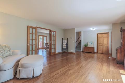 15210 S Sunshine Cir, Plainfield, IL 60544 photo 3