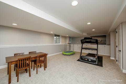 564 Hevern Dr, Wheaton, IL 60189 photo 22