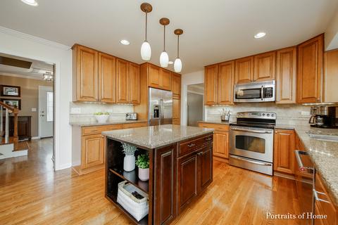 564 Hevern Dr, Wheaton, IL 60189 photo 6