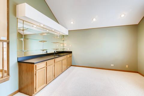 945 Harmon Blvd, Hoffman Estates, IL 60169 photo 7