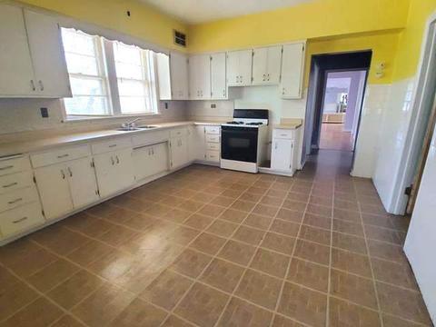 5400 W Schubert Ave, Chicago, IL 60639 photo 3