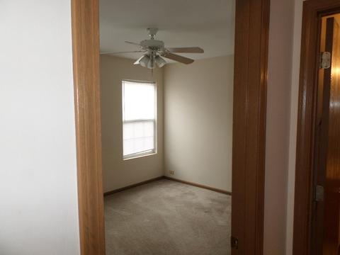 4100 Rivertowne Dr, Plainfield, IL 60586 photo 8