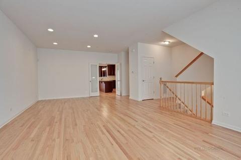 215 Riverfront Dr, Mount Prospect, IL 60056 photo 7