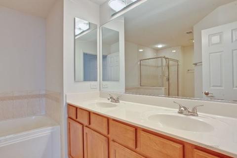 215 Riverfront Dr, Mount Prospect, IL 60056 photo 23
