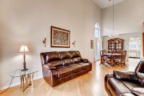 205 Buckingham Dr, Bartlett, IL 60103 photo 10