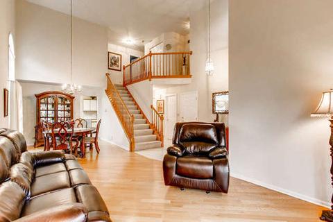 205 Buckingham Dr, Bartlett, IL 60103 photo 9