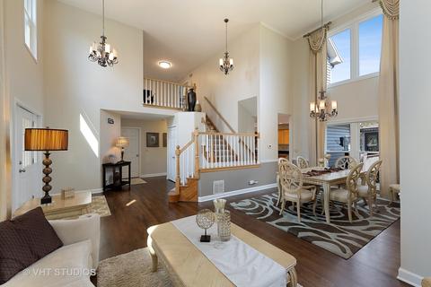1805 Nicholson Dr, Hoffman Estates, IL 60192 photo 3