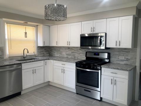 7832 Massasoit Ave, Burbank, IL 60459 photo 9