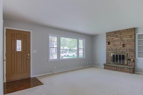1909 Croxton Ave, Bloomington, IL 61701 photo 4
