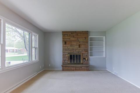 1909 Croxton Ave, Bloomington, IL 61701 photo 3