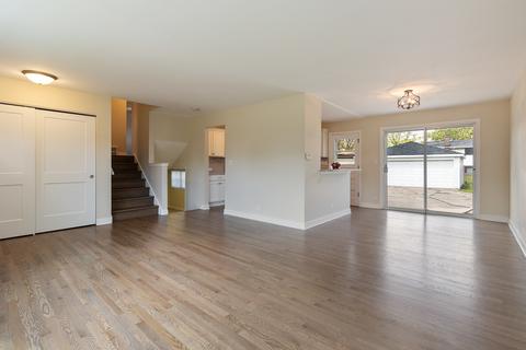 54 Dover Dr, Des Plaines, IL 60018 photo 9