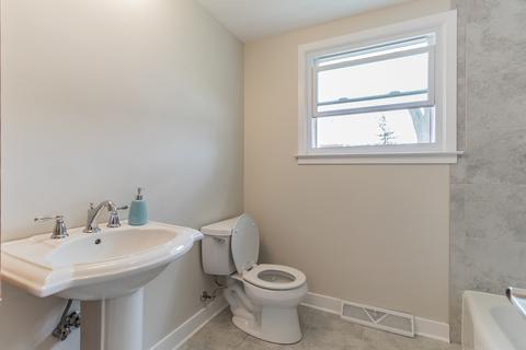 54 Dover Dr, Des Plaines, IL 60018 photo 11