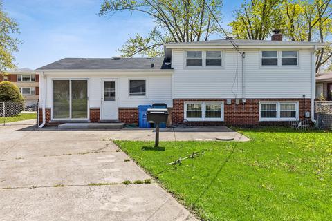 54 Dover Dr, Des Plaines, IL 60018 photo 23