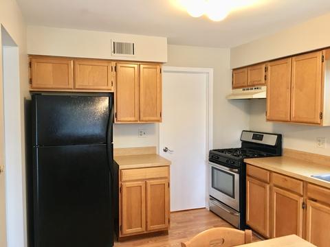 1937 Ardmore Ln #D, Wheaton, IL 60189 photo 6