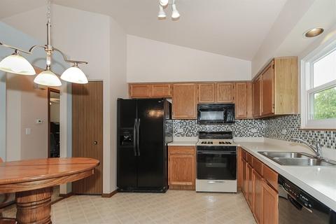 1406 Polo Dr, Bartlett, IL 60103 photo 8