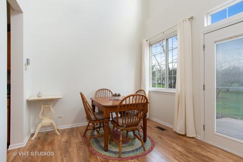 3011 Anton Dr, Aurora, IL 60504 photo 4