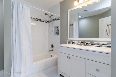 3011 Anton Dr, Aurora, IL 60504 photo 8