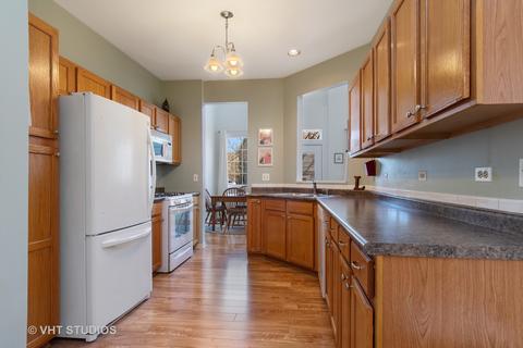 3011 Anton Dr, Aurora, IL 60504 photo 2