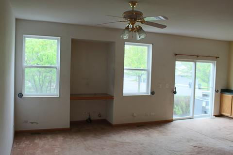 2398 Reflections Dr, Aurora, IL 60502 photo 4