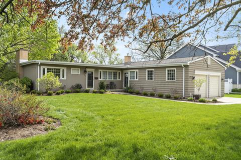 124 Elm St, Wheaton, IL 60189 photo 2