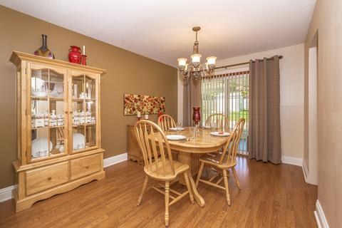 340 Payson St, Hoffman Estates, IL 60169 photo 5