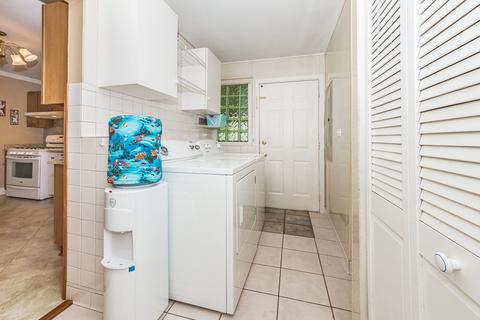 340 Payson St, Hoffman Estates, IL 60169 photo 10