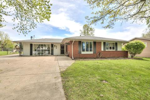 408 Standish Dr, Bloomington, IL 61704 photo 1