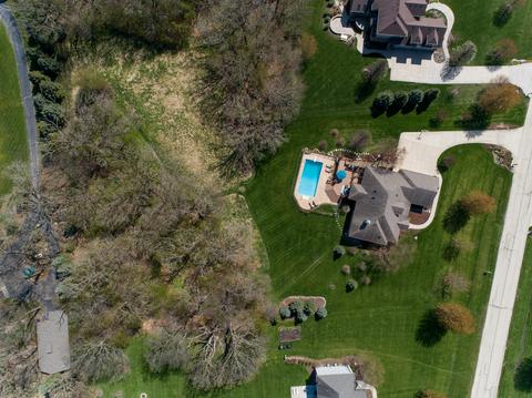 40 W 730 Stone Ridge Ct, Elgin, IL 60124 photo 3