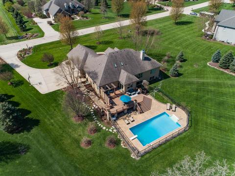 40 W 730 Stone Ridge Ct, Elgin, IL 60124 photo 5