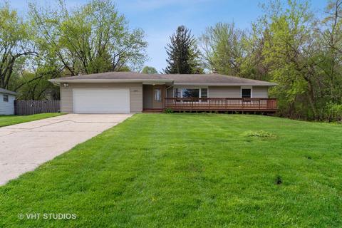 1640 Heather Dr, Algonquin, IL 60102 photo 1