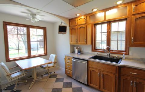 407 E Illinois Ave, Morris, IL 60450 photo 4