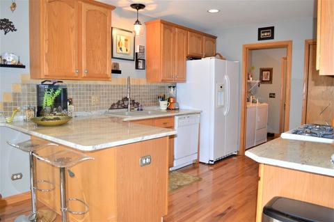 1484 Mackenzie Ln, Elgin, IL 60120 photo 5