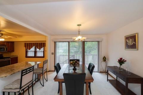 43 Strasma West Dr, Kankakee, IL 60901 photo 3