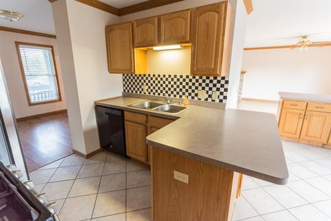 603 Wedgewood Trl, Mchenry, IL 60050 photo 7