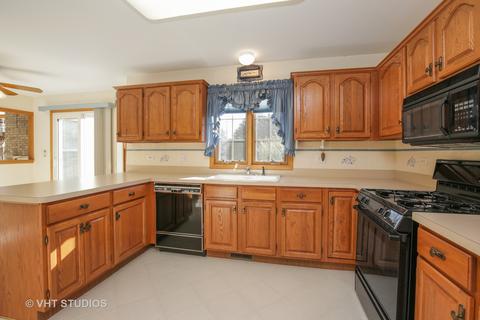 2211 Periwinkle Ln, Algonquin, IL 60102 photo 6