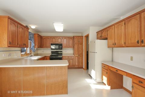 2211 Periwinkle Ln, Algonquin, IL 60102 photo 5