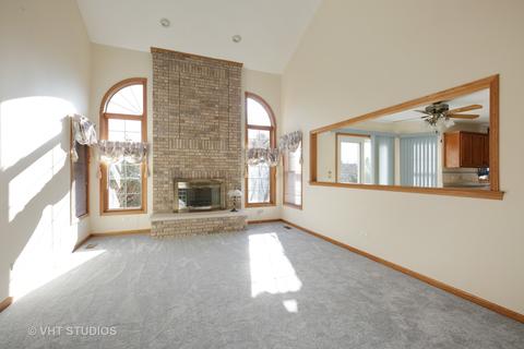 2211 Periwinkle Ln, Algonquin, IL 60102 photo 7