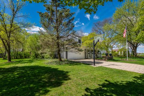 2236 Blacksmith Dr, Wheaton, IL 60189 photo 4